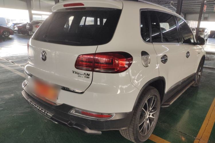 Used Volkswagen Tiguan 2015 1.8TSI Automatic All-Wheel-Drive Luxury Model
