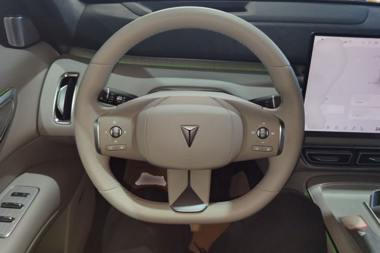 Used  S09 2025 Four-Wheel Drive Ultra+ Custom Edition
