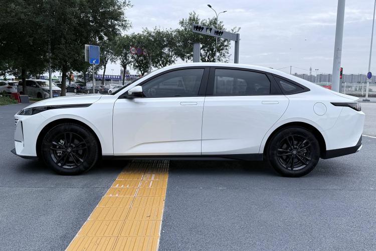 Used Changan Eado DD 2023 Blue Whale NE 1.5T GDI DCT Enjoy Edition
