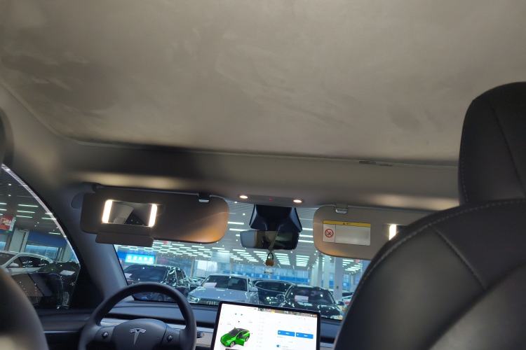 Used Tesla Model Y 2022 Long-Range All-Wheel-Drive Version