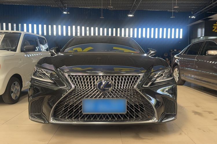 Used Lexus LS 2020 500h Luxury Edition China VI Standard