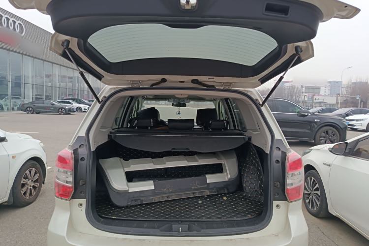 Used Subaru Forester 2014 2.0i Automatic Luxury Edition
