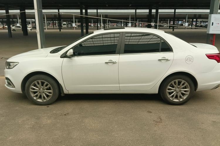 Used Geely Auto Vision 2019 Upgraded Model 1.5L Manual Luxury Version China VI Standard
