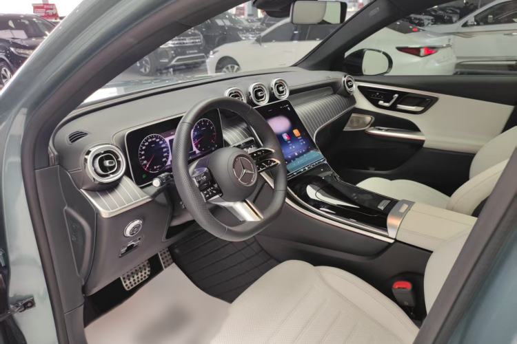 Used Mercedes-Benz GLC Coupe 2025 GLC 300 4MATIC Coupe SUV
