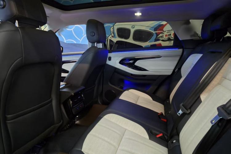 Used Land Rover Range Rover Evoque 2021 Range Rover Velar L 249PS R-Dynamic First Edition
