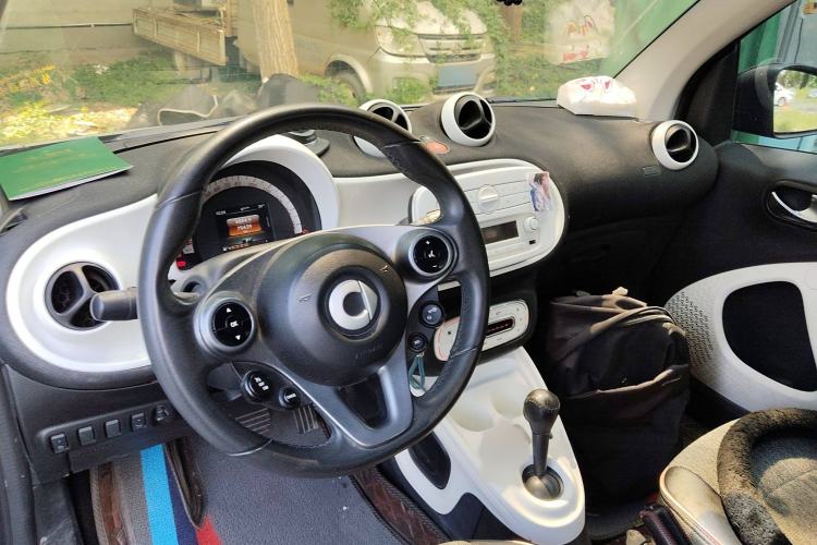 Used  fortwo 2015 1.0L 52 kW Hardtop Passion Edition
