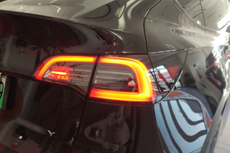 Used Tesla Model Y 2023 Long-Range All-Wheel-Drive Version
