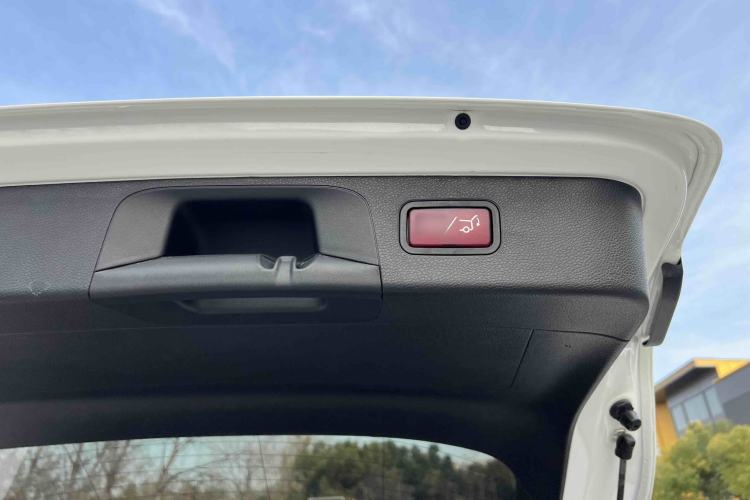 Used Mercedes-Benz GLC 2020 Facelifted GLC 260 L 4MATIC Dynamic Edition
