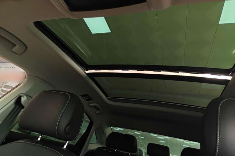 Used Volkswagen Passat 2024 380TSI Starry Dragon Edition
