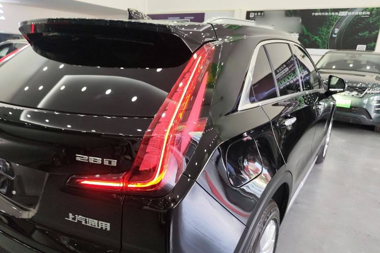 Used Cadillac XT4 2018 28T Two-Wheel Drive Leading Version
