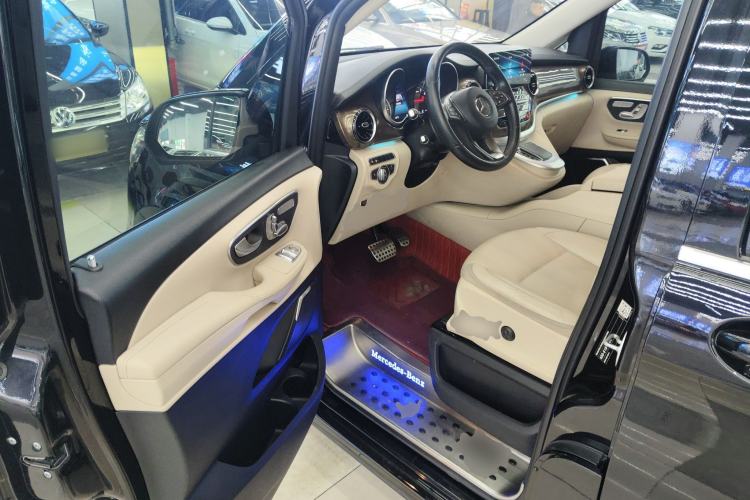 Used Mercedes-Benz V-Class 2020 V 260 L Long-wheelbase Luxury Edition