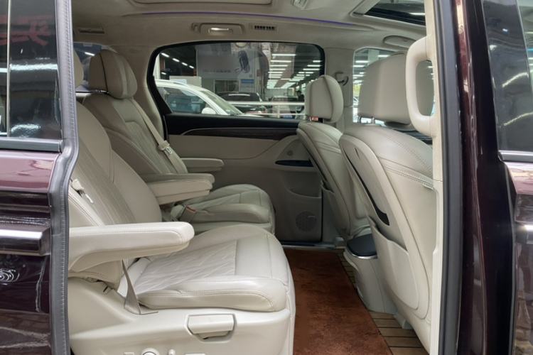 Used Buick GL8 2018 28T Avenir Avia China VI Standard