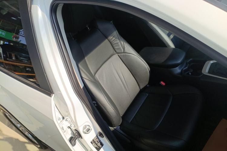 Used Toyota Wildlander 2022 Updated Version 2.0L CVT Two-Wheel Drive Leading Edition
