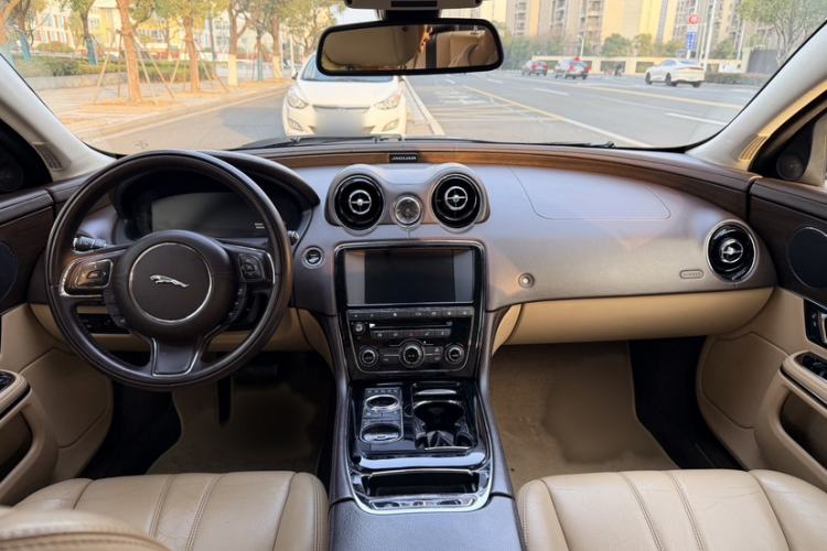 Used Jaguar XJ 2016 XJL 2.0T Two-Wheel-Drive Elegant Business Edition
