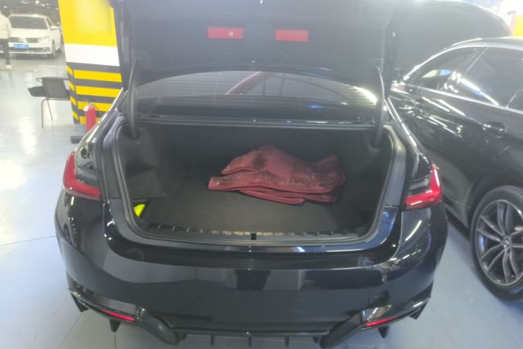 Used BMW i3 2022 eDrive 35 L
