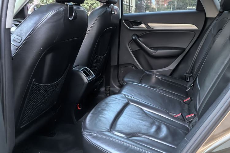 Used Audi Q3 2015 35 TFSI Comfort Model
