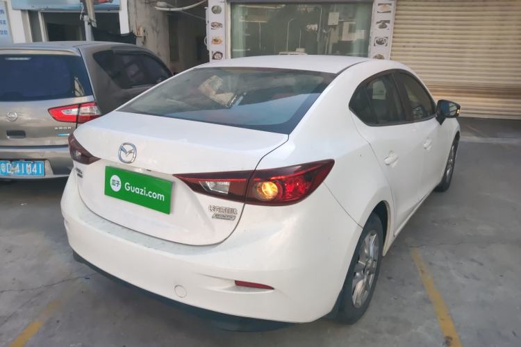 Used Mazda Mazda 3 Axela 2016 Sedan 1.5L Manual Comfort Model
