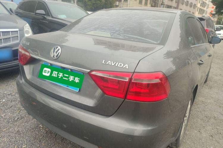 Used Volkswagen Lavida 2013 Restyled Classic 1.6L Manual Comfort Edition