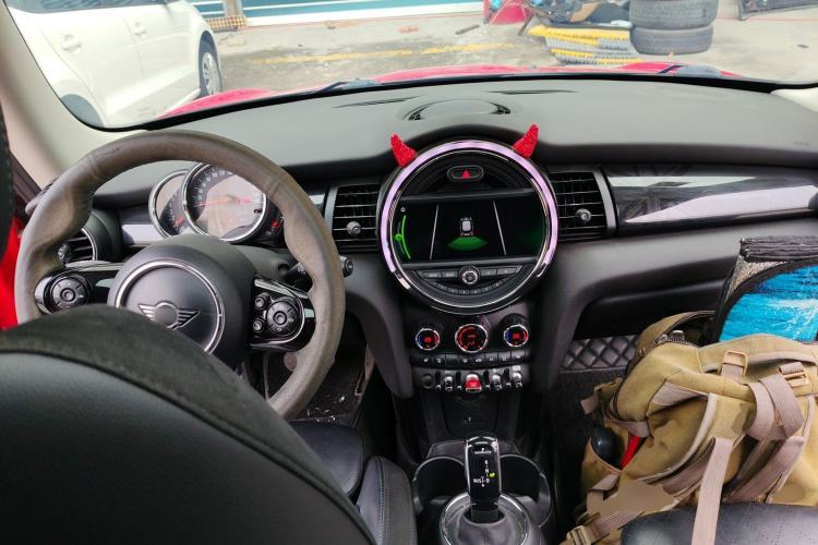 Used  MINI 2019 1.5T COOPER Artist
