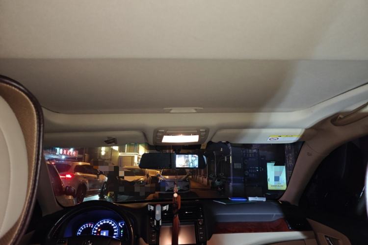 Used Toyota Crown 2012 2.5L Royal Leather Edition
