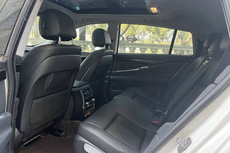 Used BMW 5 Series GT 2014 535i Leading Model
