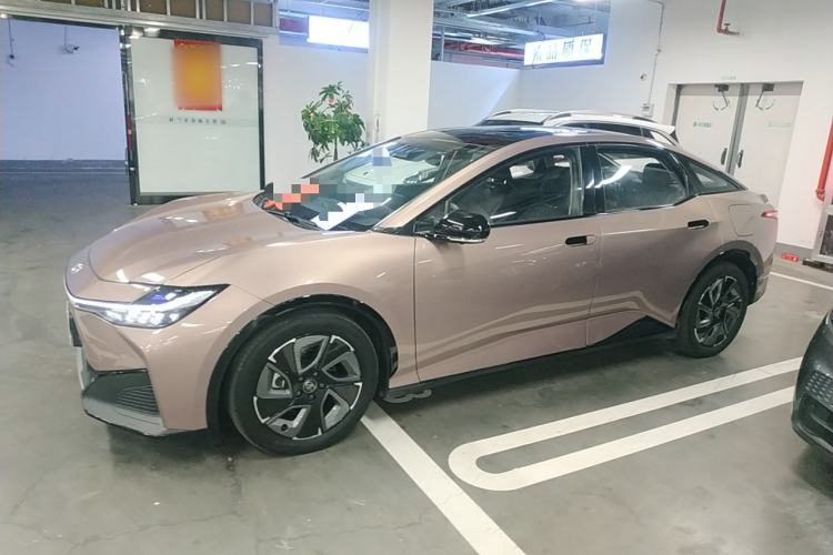 Used Toyota bZ3 2023 616 km Long-Range Premium
