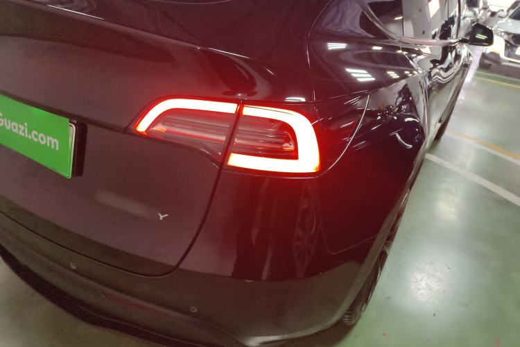 Used Tesla Model Y 2021 Long-Range All-Wheel-Drive Version
