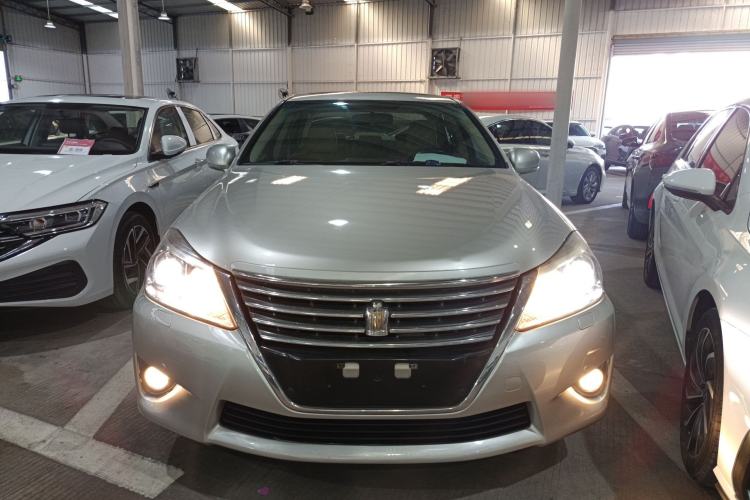 Used Toyota Crown 2012 2.5L Royal Leather Edition