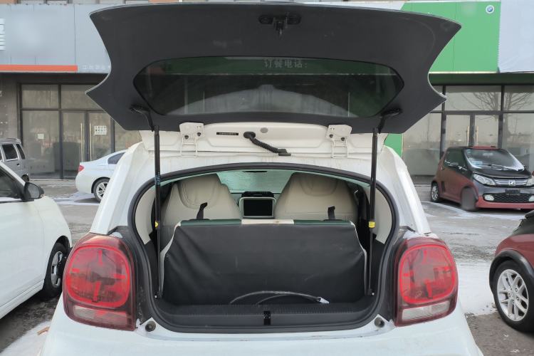 Used Roewe Clever 2021 302 km New Four-Seater Super-Efficient Version
