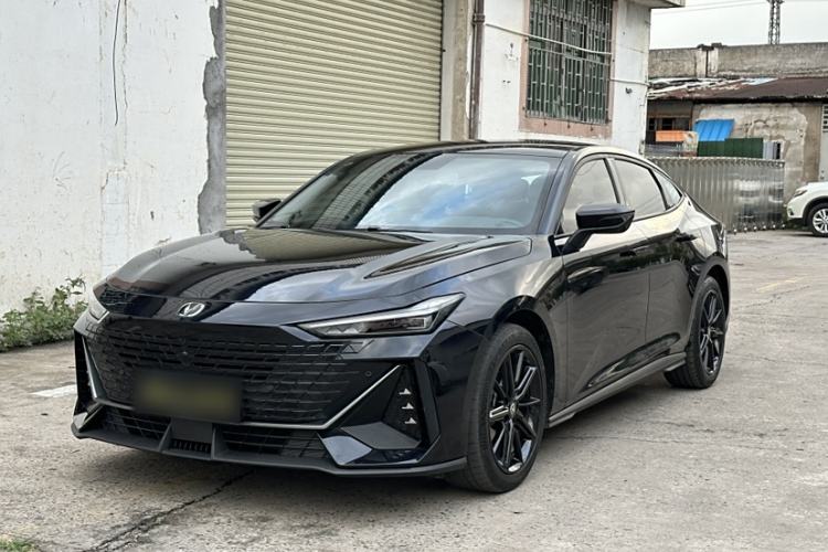 Used Changan UNI-V 2022 1.5T Prestige Version
