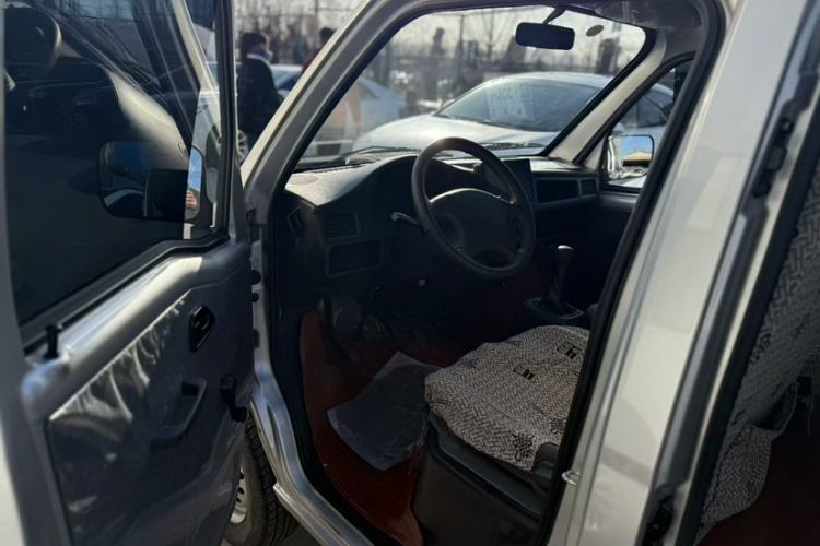 Used Wuling Zhiguang 2023 1.5L Practical Version 5/7 Seats