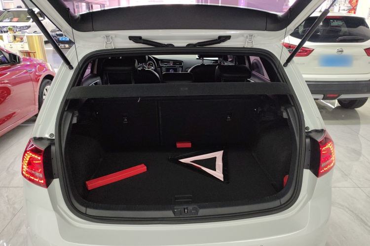 Used Volkswagen Golf 2017 280TSI Automatic R-Line Million-Vehicle Commemorative Edition
