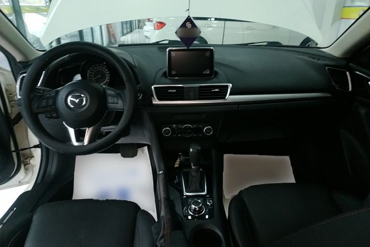 Used Mazda Mazda 3 Axela 2016 Sedan 2.0L Automatic Sport Model
