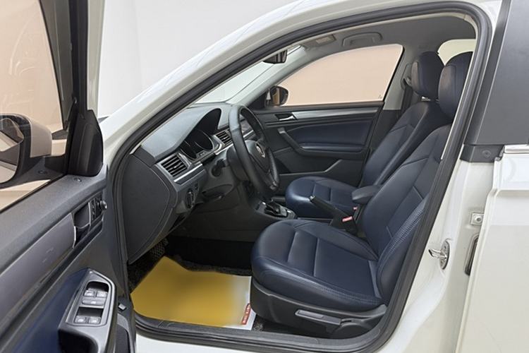 Used Volkswagen Bora 2017 1.6L Automatic Fashion Model
