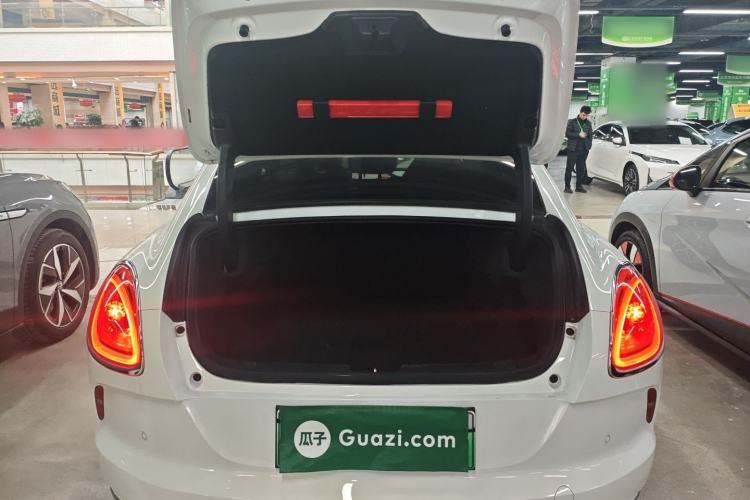 Used ORA Lightning Cat 2022 555 km Luxury Edition
