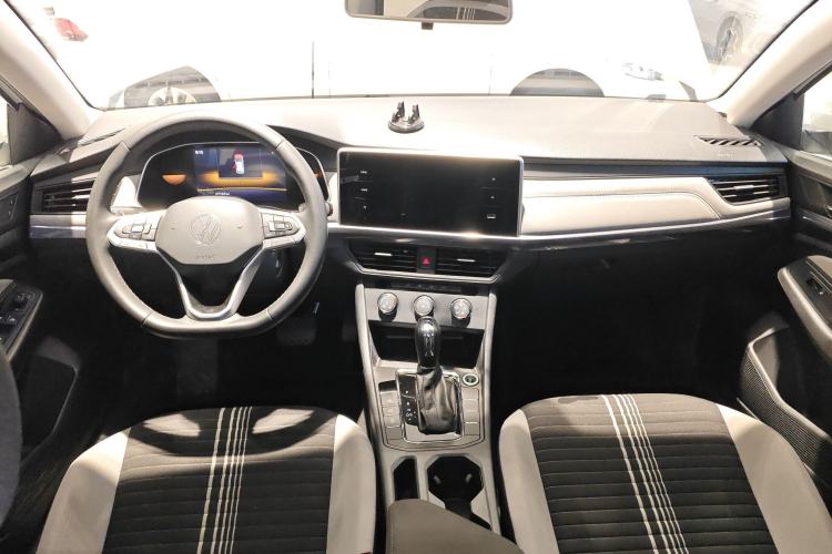 Used Volkswagen Bora 2024 200TSI DSG Comfort Edition
