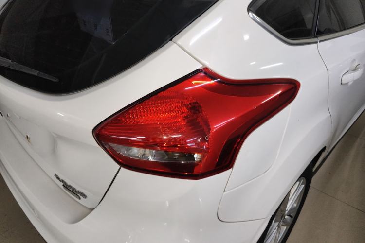 Used Ford Focus 2018 Hatchback Classic EcoBoost 180 Automatic Elite Model
