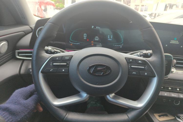 Used Hyundai Elantra 2023 1.5L CVT LUX Prestige Edition