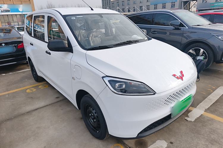 Used Wuling Hongguang New Energy 2025 Extended-Range Hybrid 50 km Standard Version
