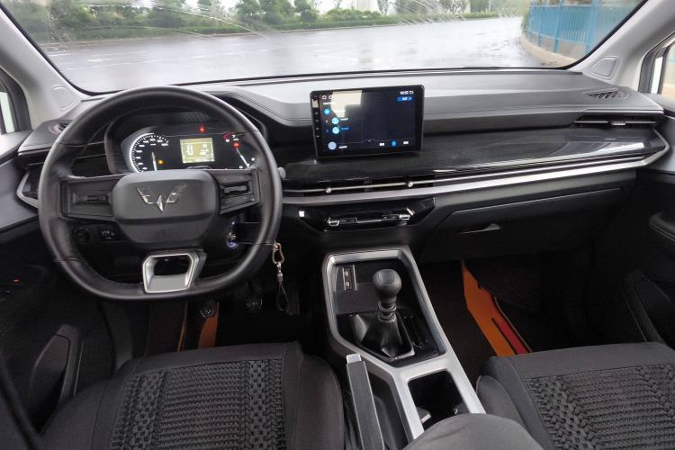 Used Wuling Jiachen 2022 1.5L Manual Enjoyment Elite Model
