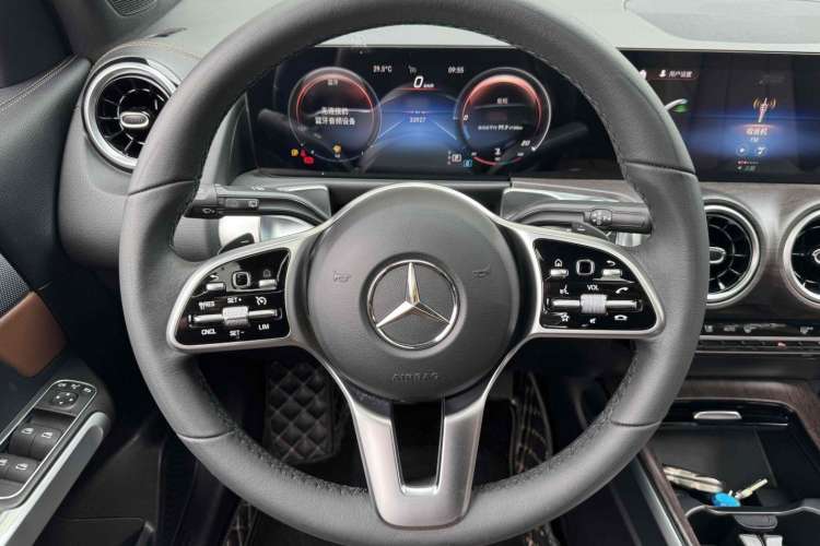 Used Mercedes-Benz GLB 2022 Second Facelift GLB 200 Fashion Edition
