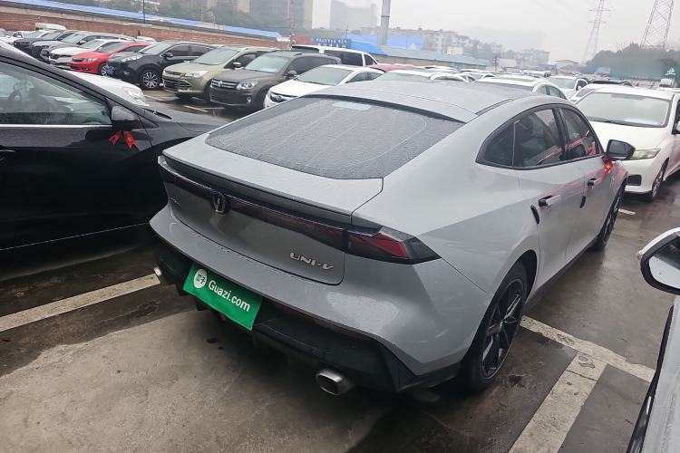 Used Changan UNI-V 2022 1.5T Prestige Version