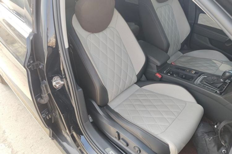 Used Volkswagen Magotan 2023 2 Million Units Commemorative Edition 330TSI DSG Luxury Version