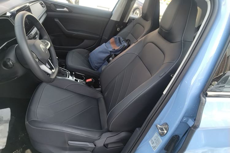 Used Volkswagen Tharu 2025 NewRui 300TSI Prestige Edition
