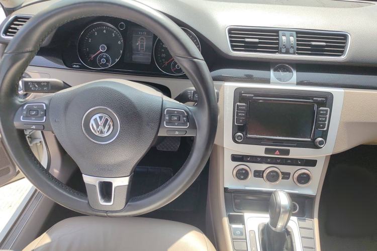 Used Volkswagen Magotan 2015 Facelift 1.8TSI Luxury Model
