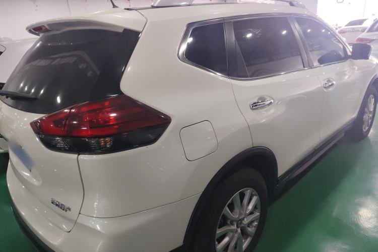 Used Nissan X-Trail 2023 Classic 2.0L Two-Wheel Drive Smart Connect Premium Edition
