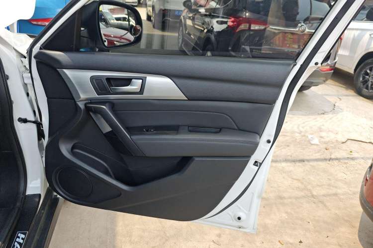 Used Haval H2 2018 1.5T Manual Two-Wheel Drive Luxury Model China VI Standard
