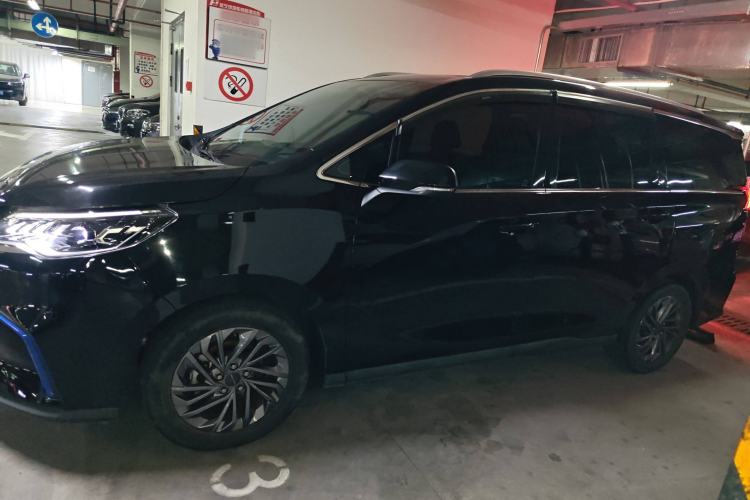 Used SAIC MAXUS EUNIQ 5 2020 1.3T PLUG-IN Luxury Edition
