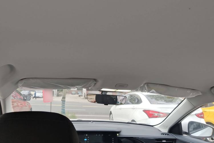 Used Roewe i5 2023 1.5L Manual Comfort Edition
