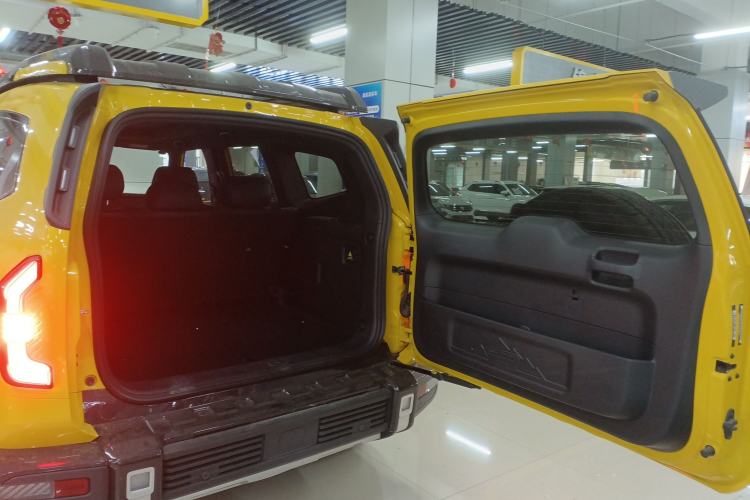 Used  G318 2025 Worry-Free Adventure Edition Four-Wheel Drive Secret Realm Version
